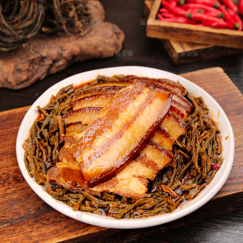 深底上的干豆角扣肉
