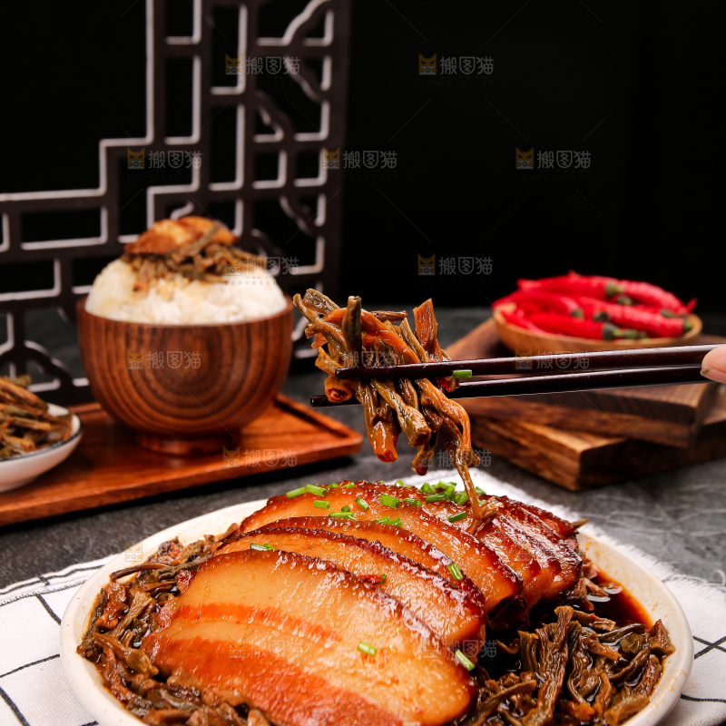 深底上的干豆角扣肉