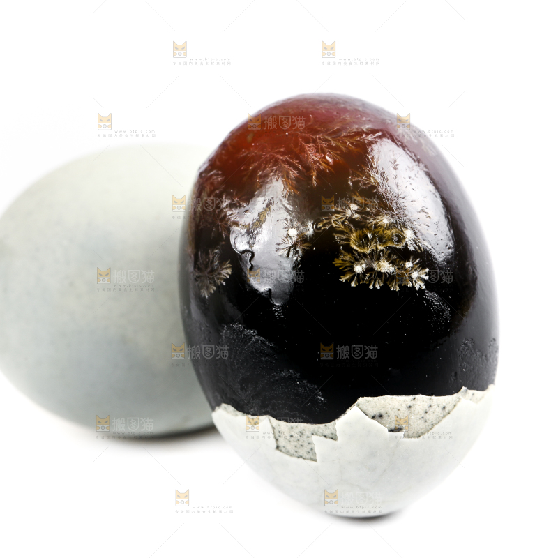 白底上的皮蛋