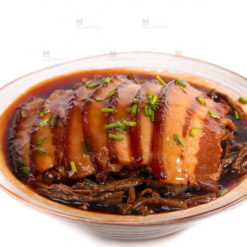 白底上的干豆角扣肉