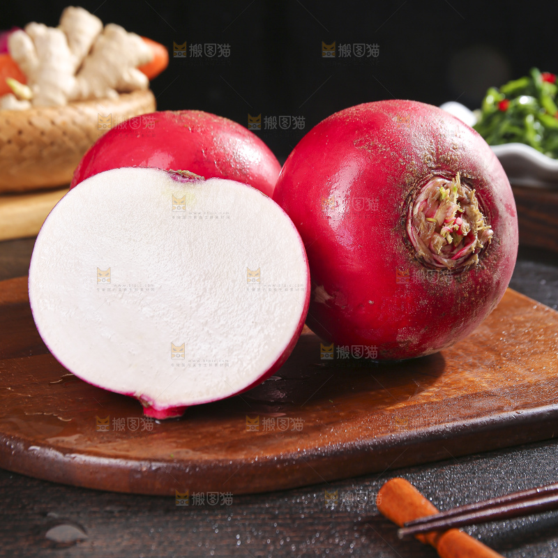 深底上的红萝卜