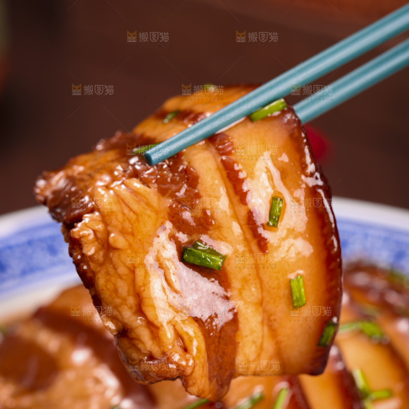 深底上的干豆角扣肉