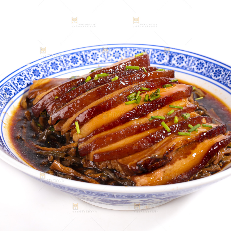 白底上的干豆角扣肉
