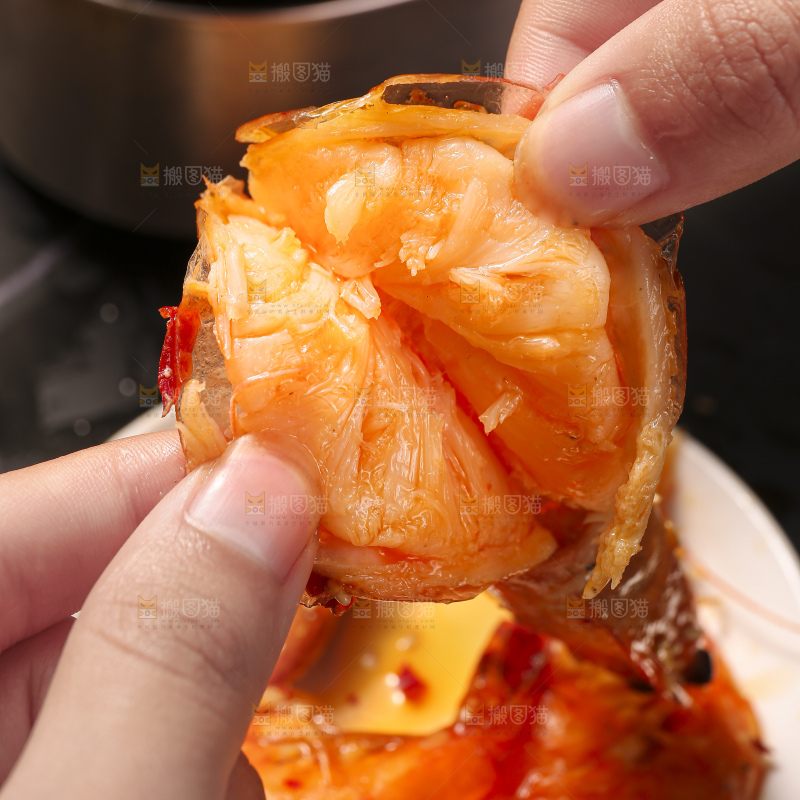 深底上的干锅大虾