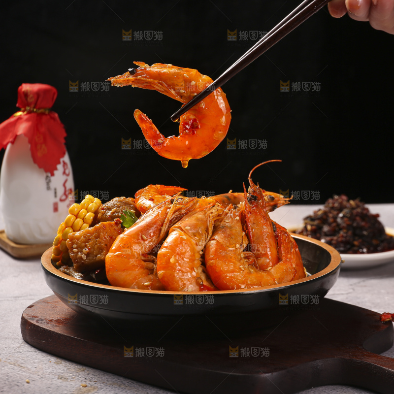 深底上的干锅大虾
