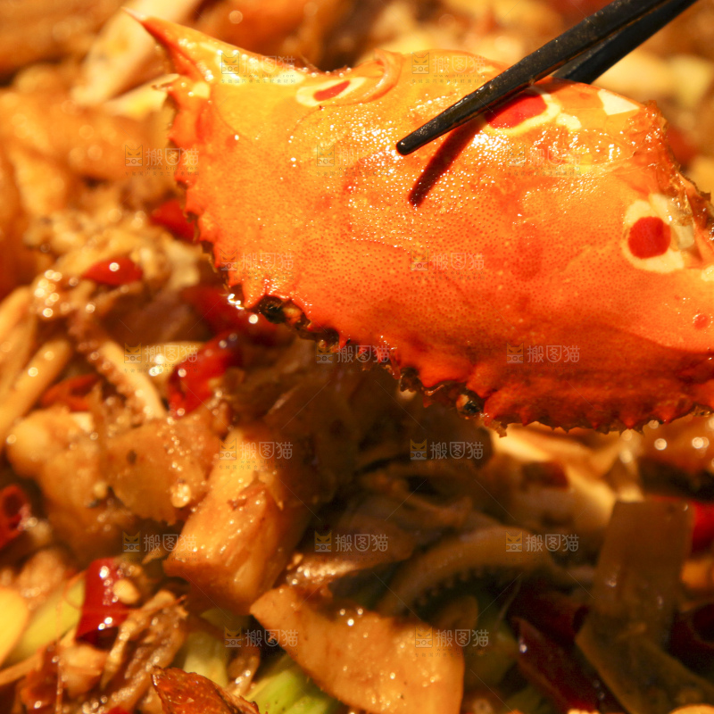 深底上的香辣肉蟹煲