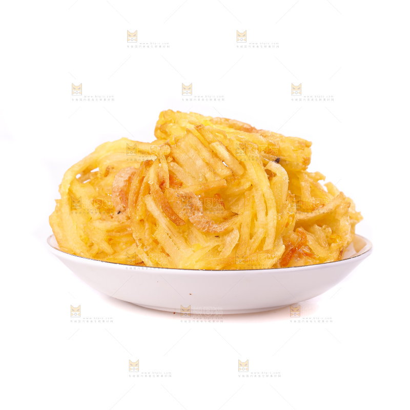 白底上的土豆鲜虾饼