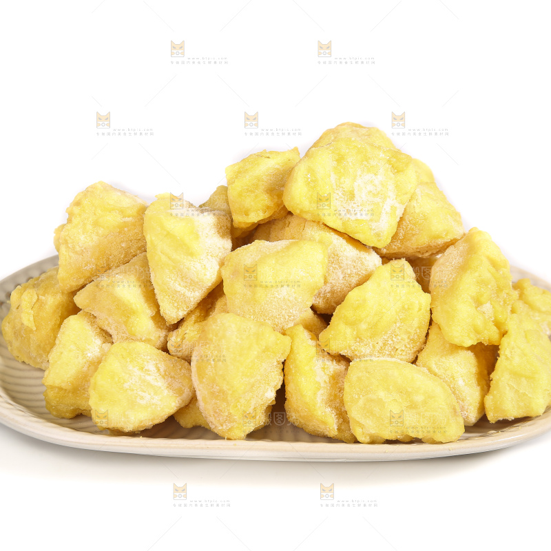 白底上的锅巴土豆