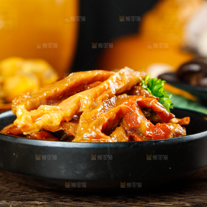 深底上的佛跳墙食材