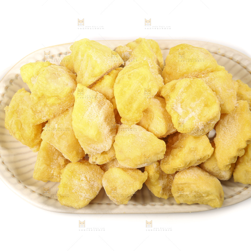 白底上的锅巴土豆