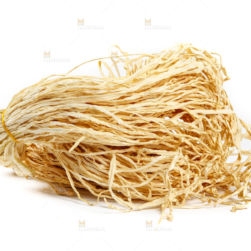 白底上的干萝卜条