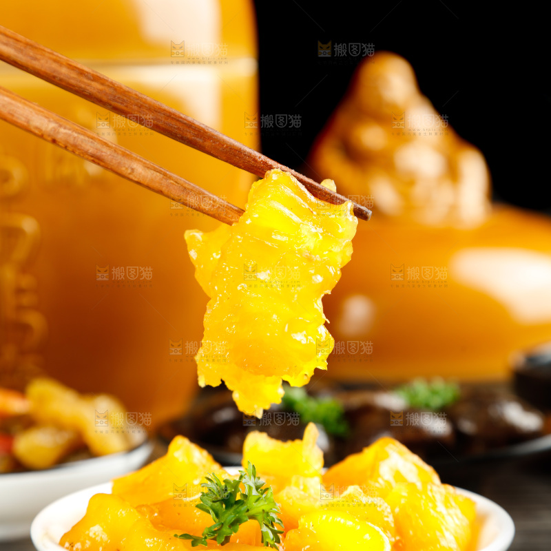 深底上的佛跳墙食材