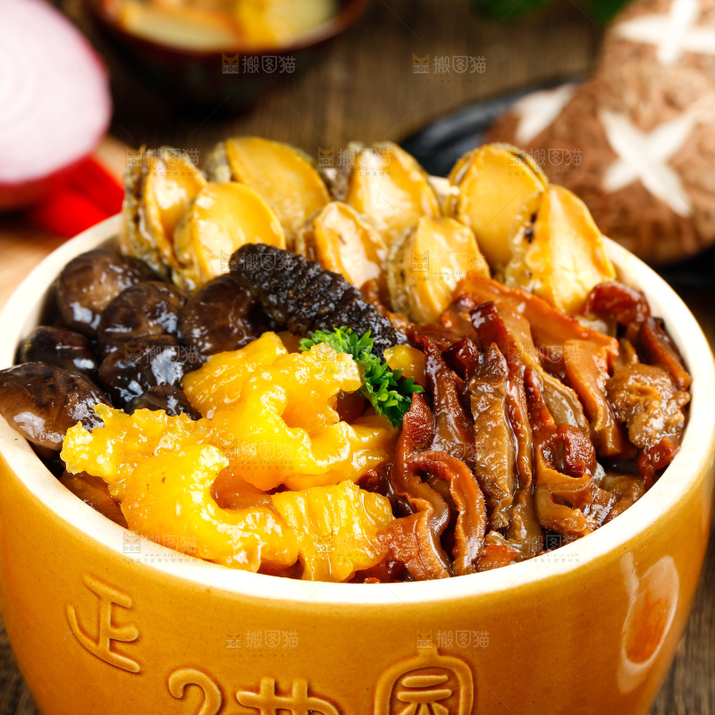 深底上的佛跳墙食材