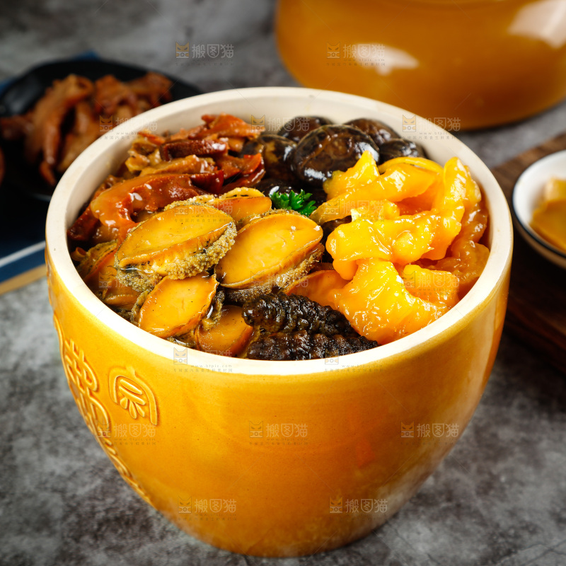 深底上的佛跳墙食材