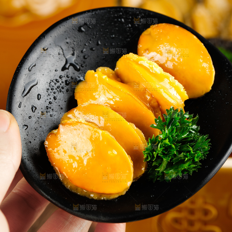 深底上的佛跳墙食材