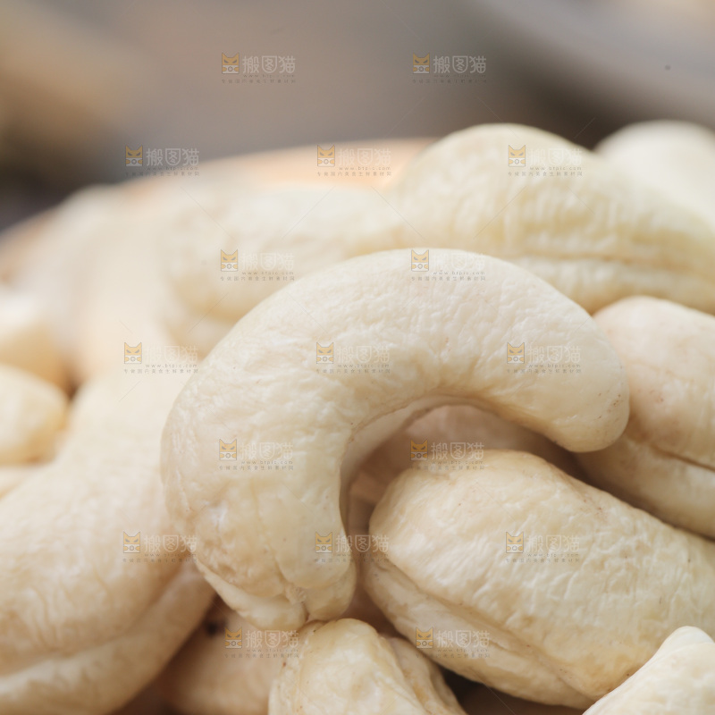 一篮腰果仁
