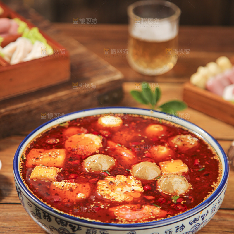 木底上的火锅丸子