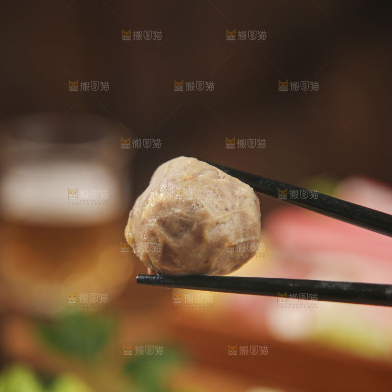 木底上的火锅丸子