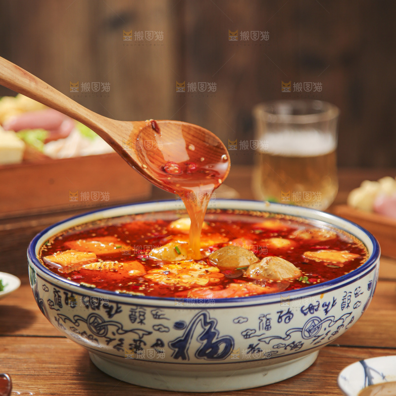 木底上的火锅丸子