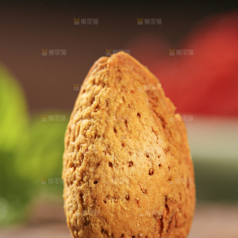 深底上的扁桃仁