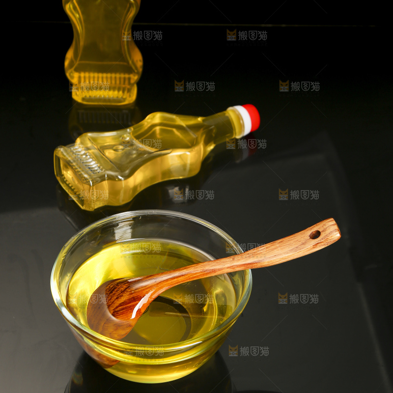 深底上的山茶油