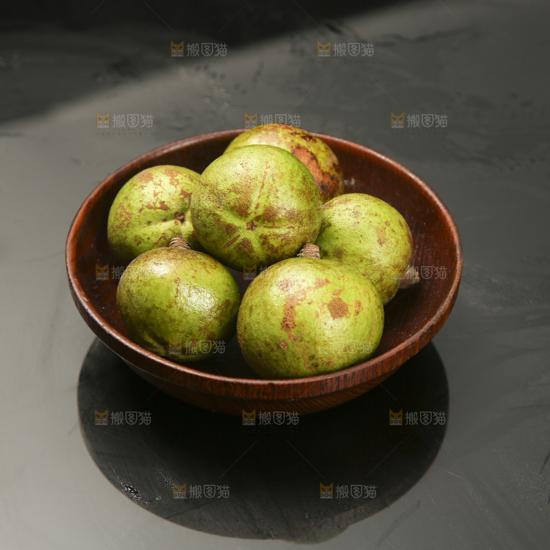 深底上的山茶油