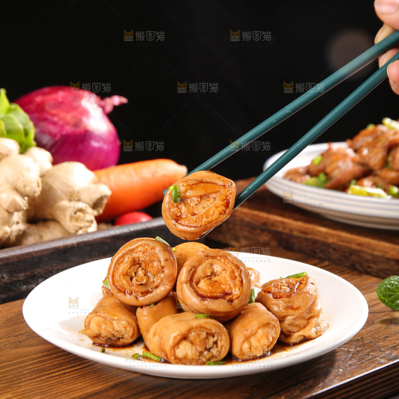 深底上的卤肥肠