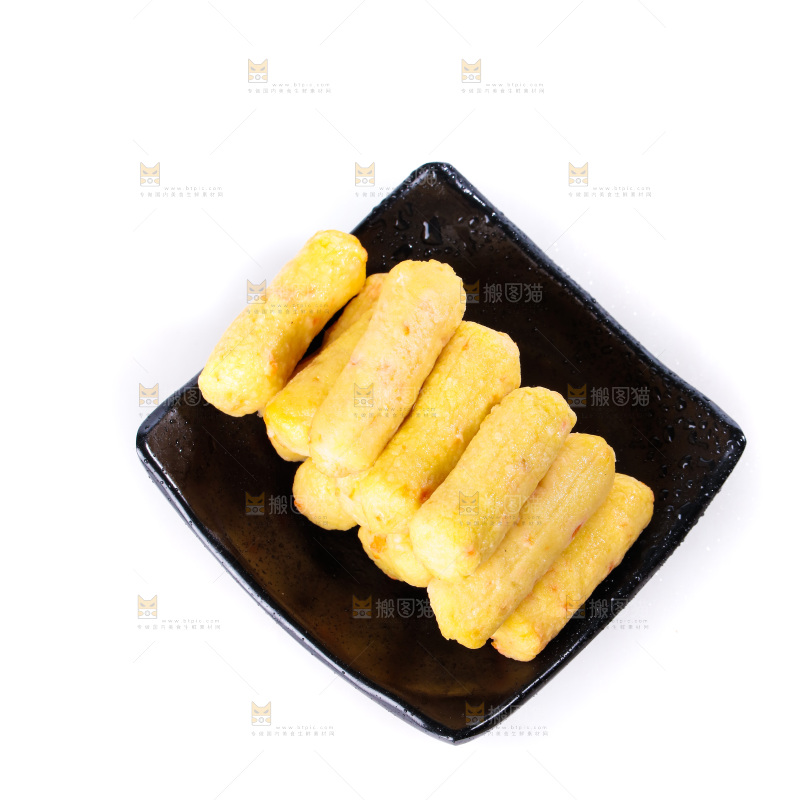 白底上的火锅丸子