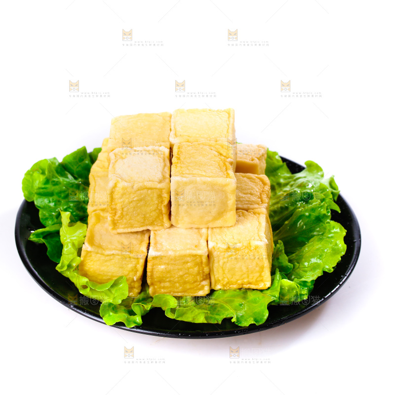 白底上的火锅丸子