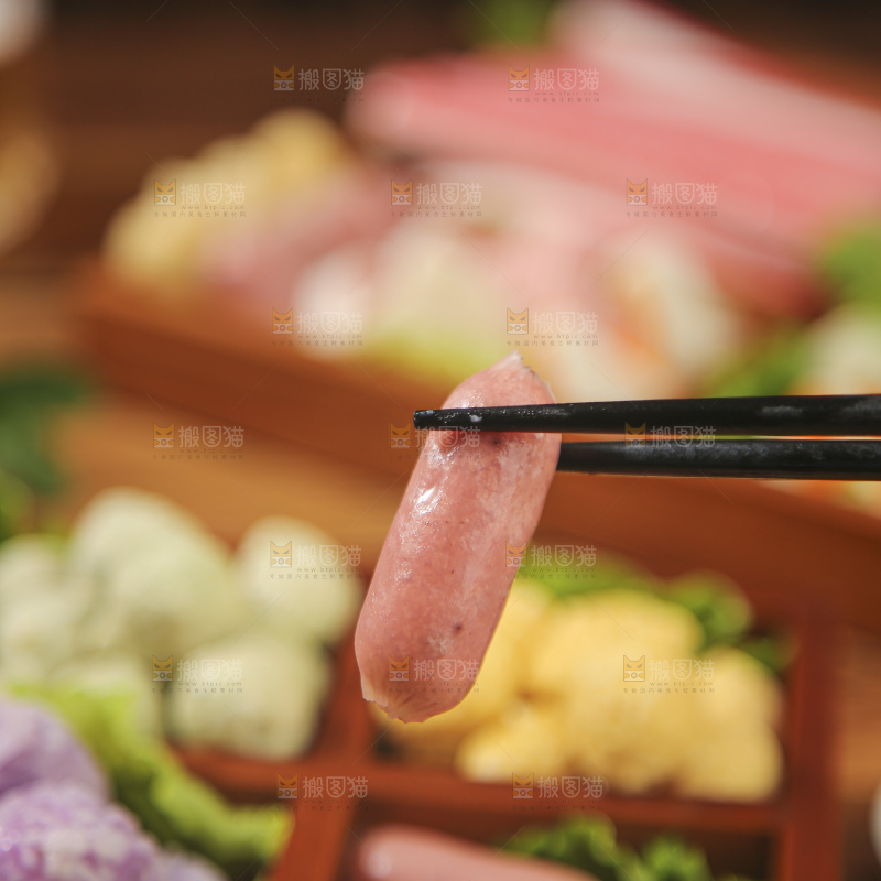 木底上的火锅丸子