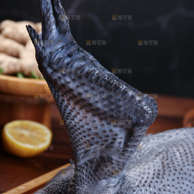 深底上的鲜乌鸡