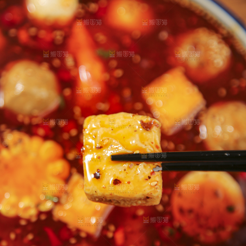 木底上的火锅丸子