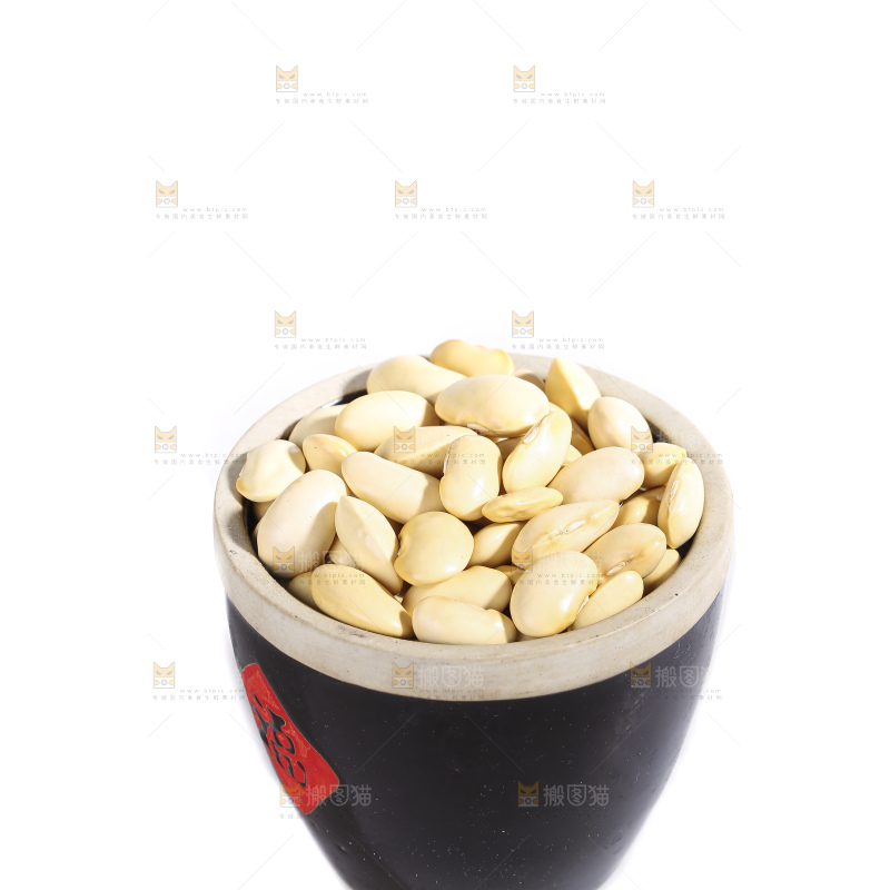 白底上的腊八粥食材
