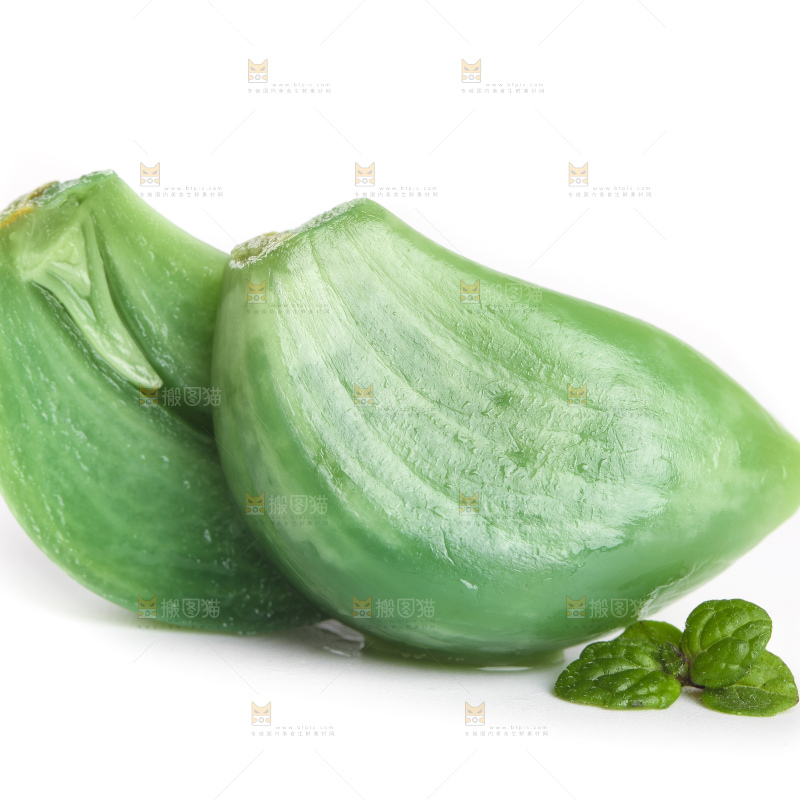 白底上的腊八蒜