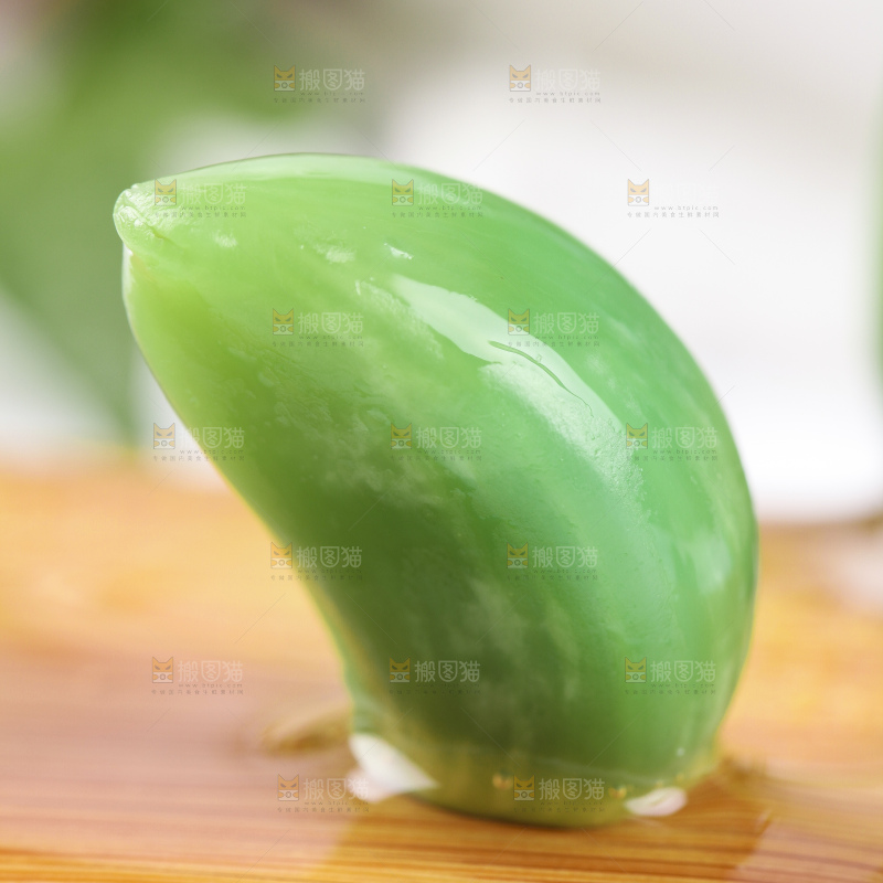 浅底上的腊八蒜