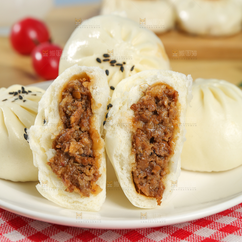 浅底上的牛肉包子