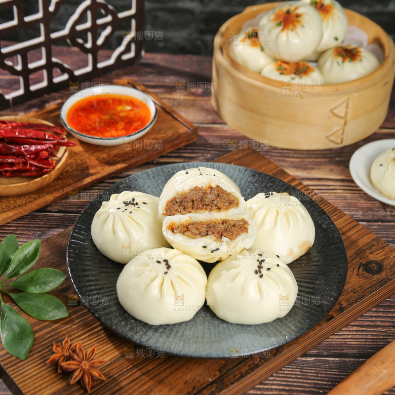 深底上的牛肉包子