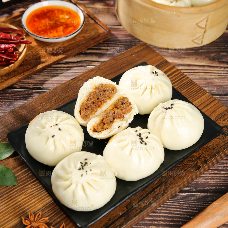 深底上的牛肉包子