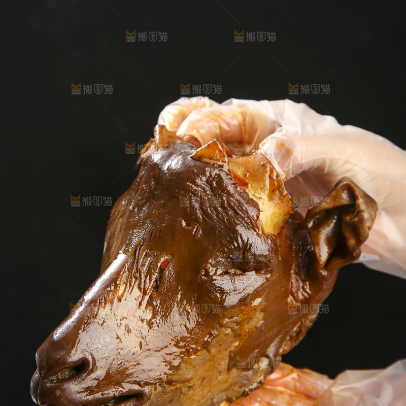 深底上的羊头肉