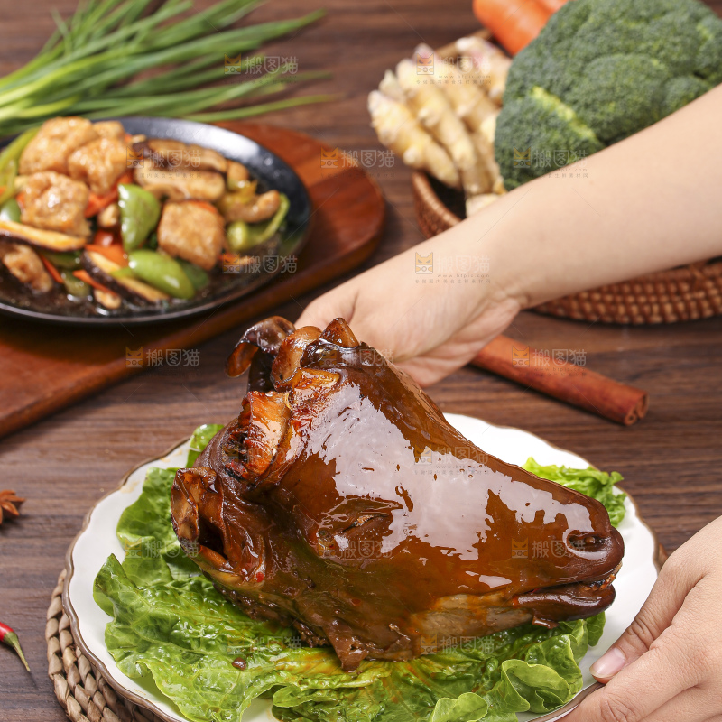 深底上的羊头肉