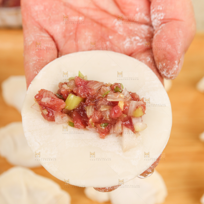手工牛肉饺子制作