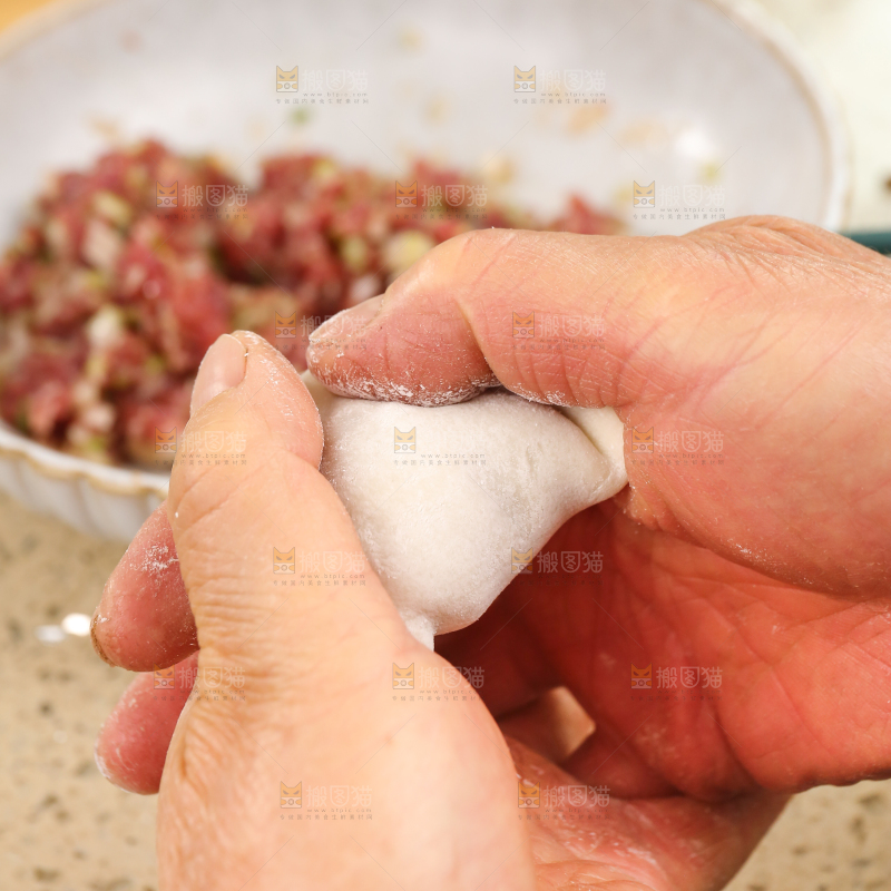 手工牛肉饺子制作
