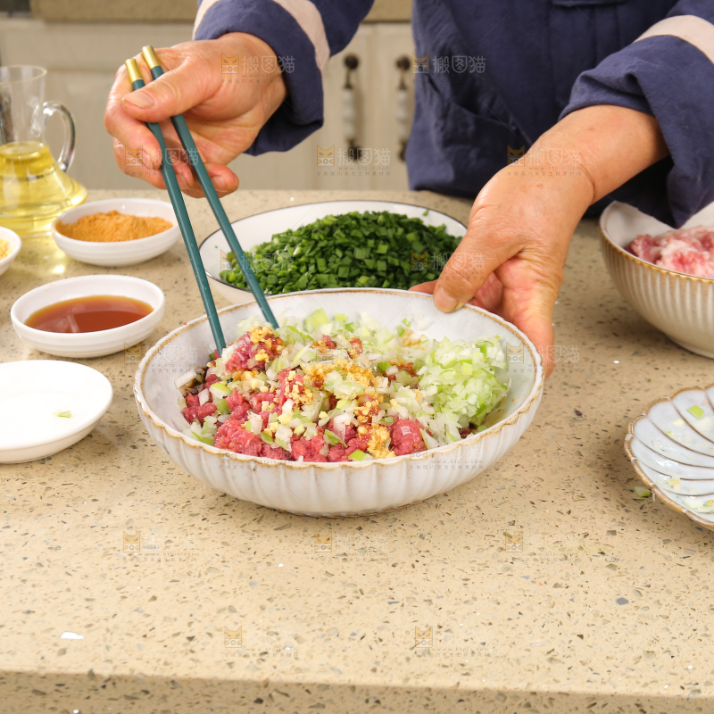 手工牛肉饺子制作