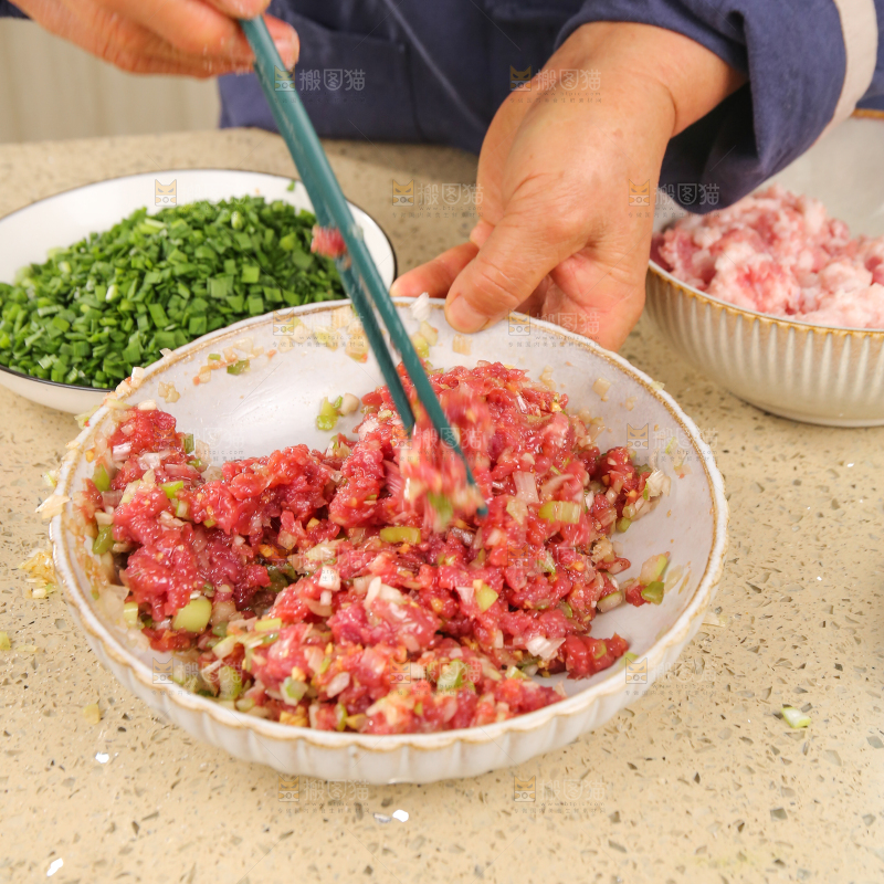手工牛肉饺子制作