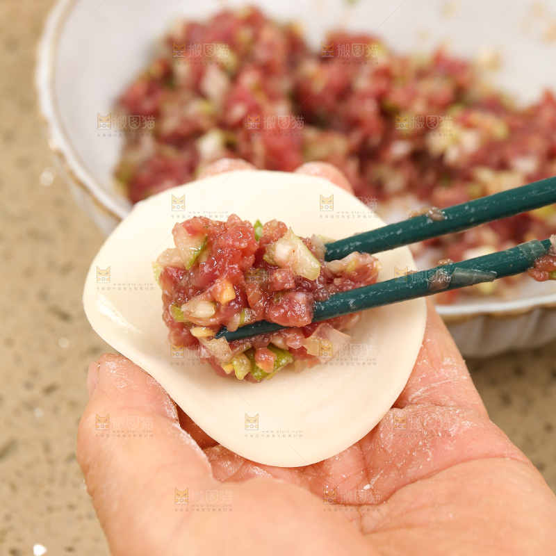 手工牛肉饺子制作