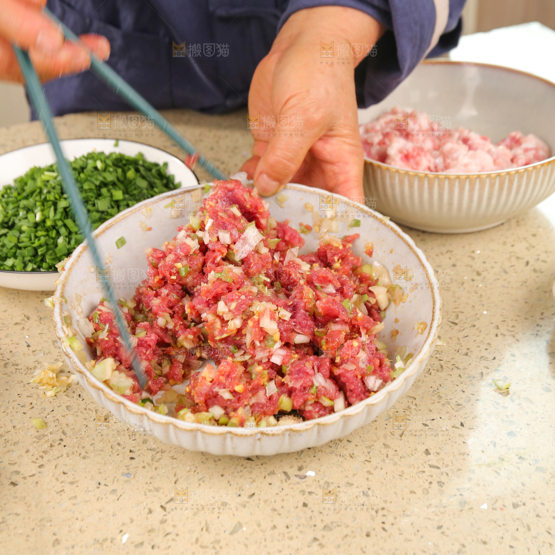 手工牛肉饺子制作