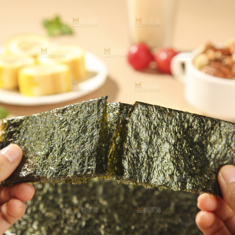 浅底上的海苔卷