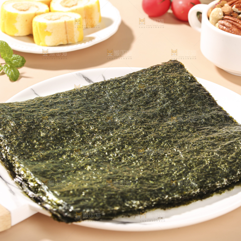 浅底上的海苔卷