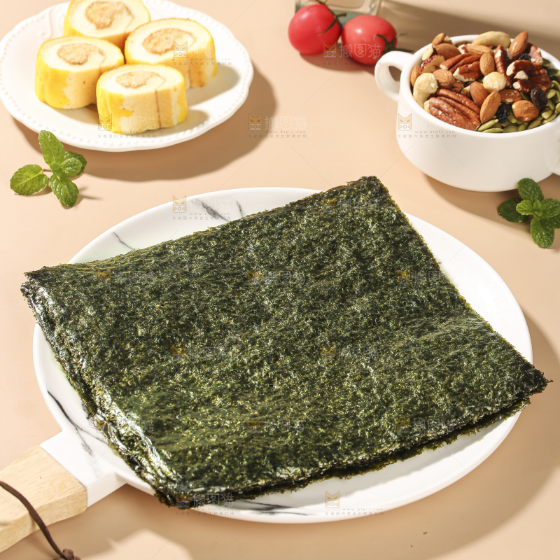 浅底上的海苔卷