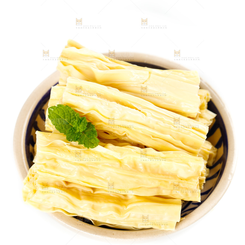白底上放着腐竹